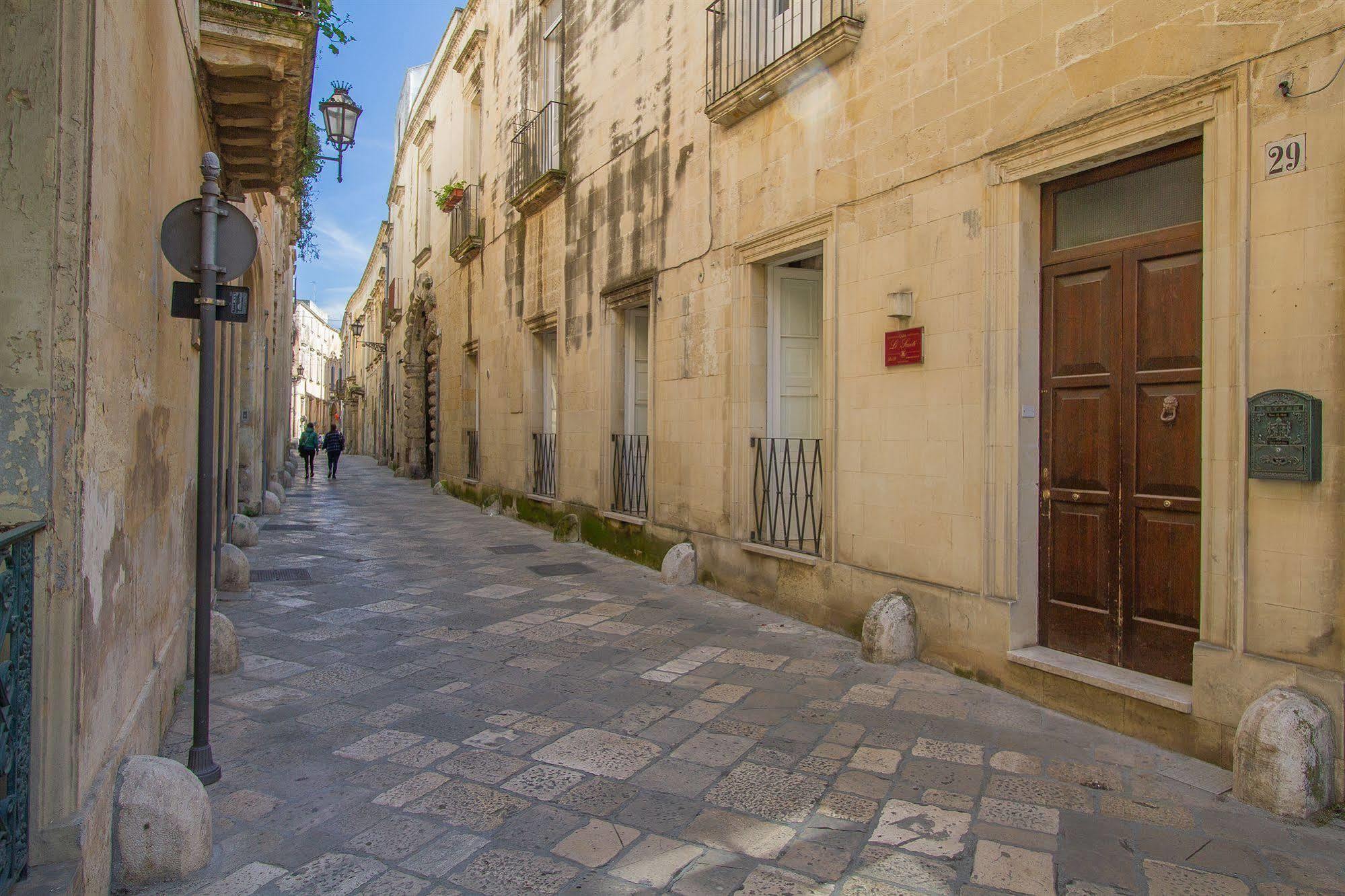 B&B Casa Li Santi Lecce Esterno foto