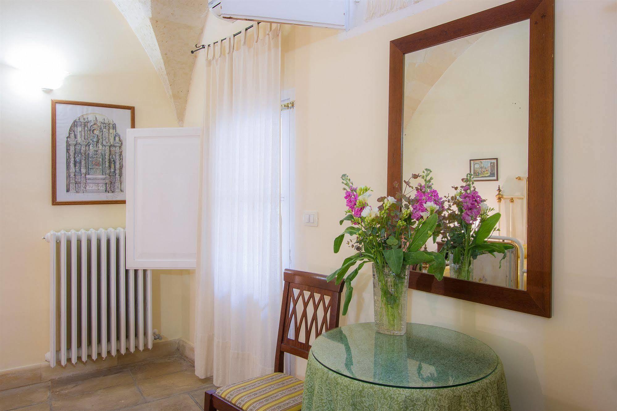 B&B Casa Li Santi Lecce Esterno foto