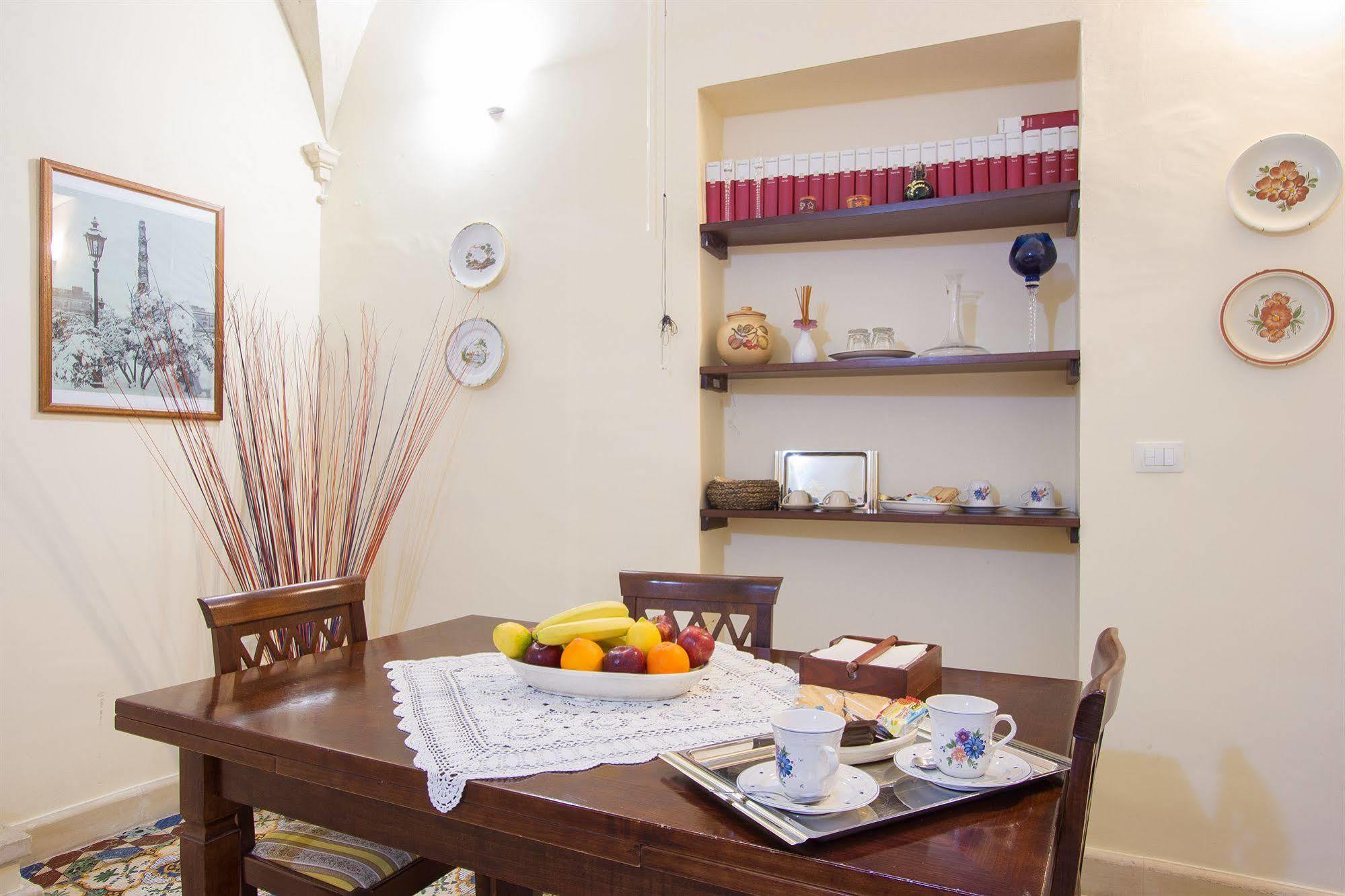 B&B Casa Li Santi Lecce Esterno foto