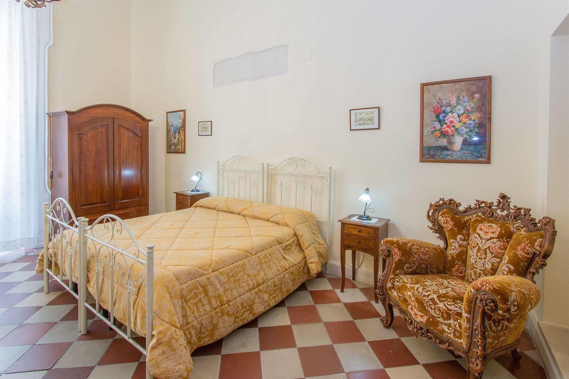 B&B Casa Li Santi Lecce Esterno foto