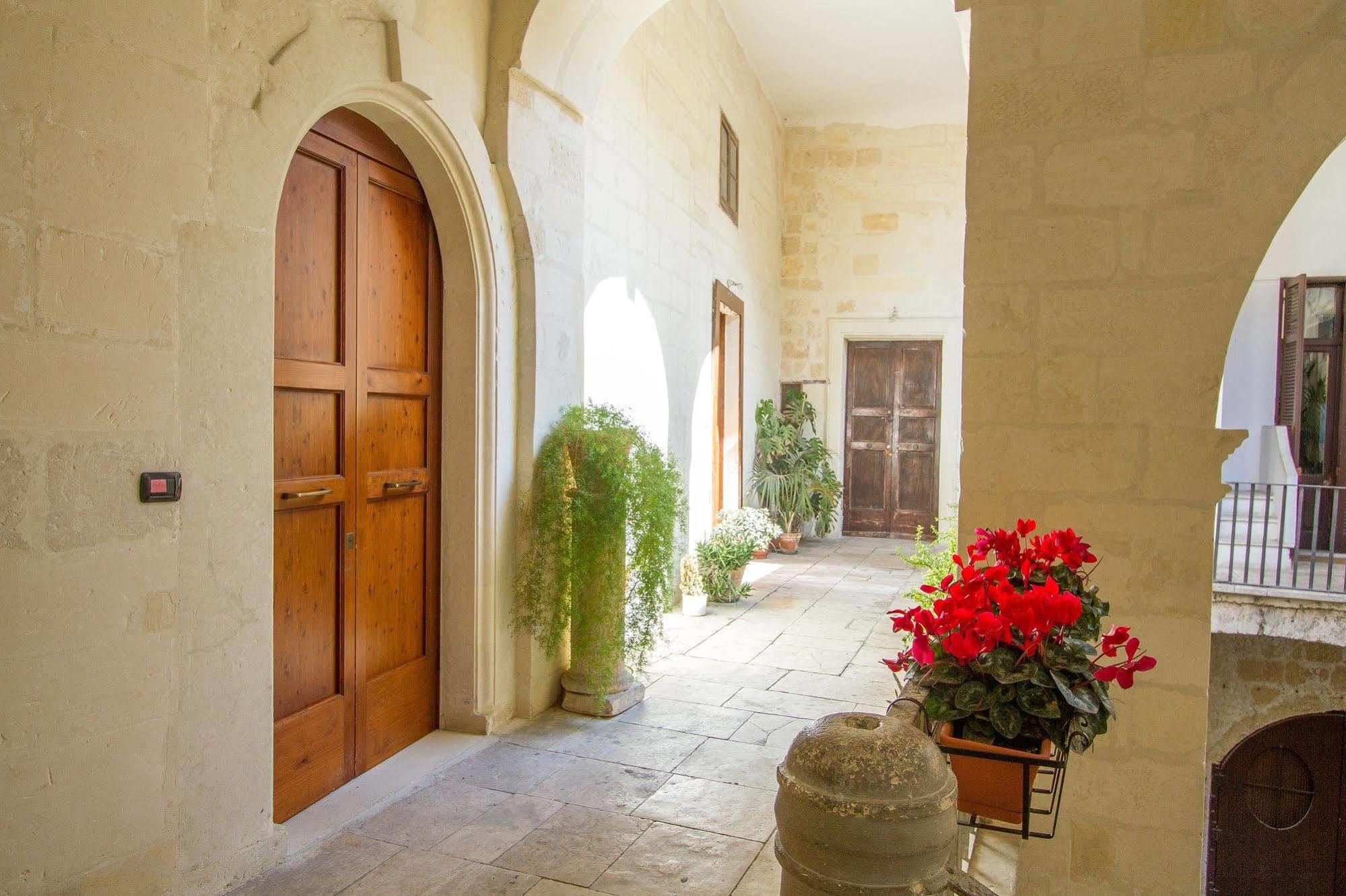 B&B Casa Li Santi Lecce Esterno foto