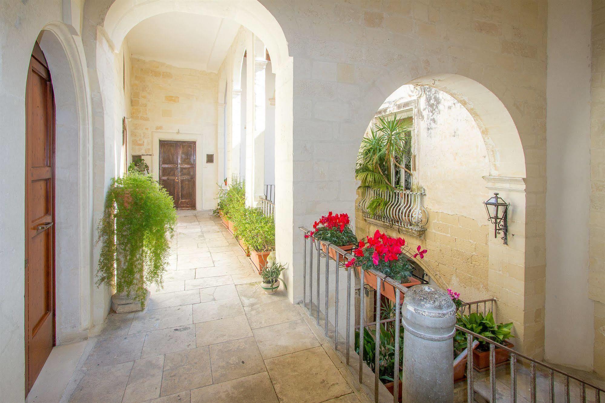 B&B Casa Li Santi Lecce Esterno foto